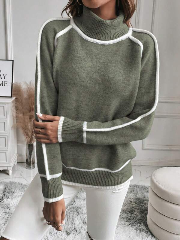 Kensley | Women's Green Contrast Stripe Drop Shoulder Turtleneck Sweater