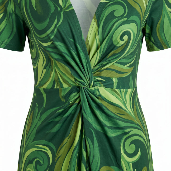 Elegant Green Floral Satin Plus Size Wedding Guest Dress for Women with V Neck Short Sleeve Style