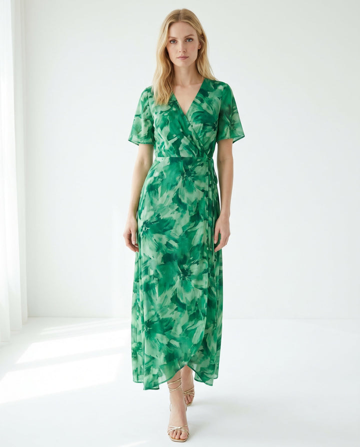 Elegant Green Floral Satin Plus Size Wedding Guest Dress for Women with V Neck Short Sleeve Style