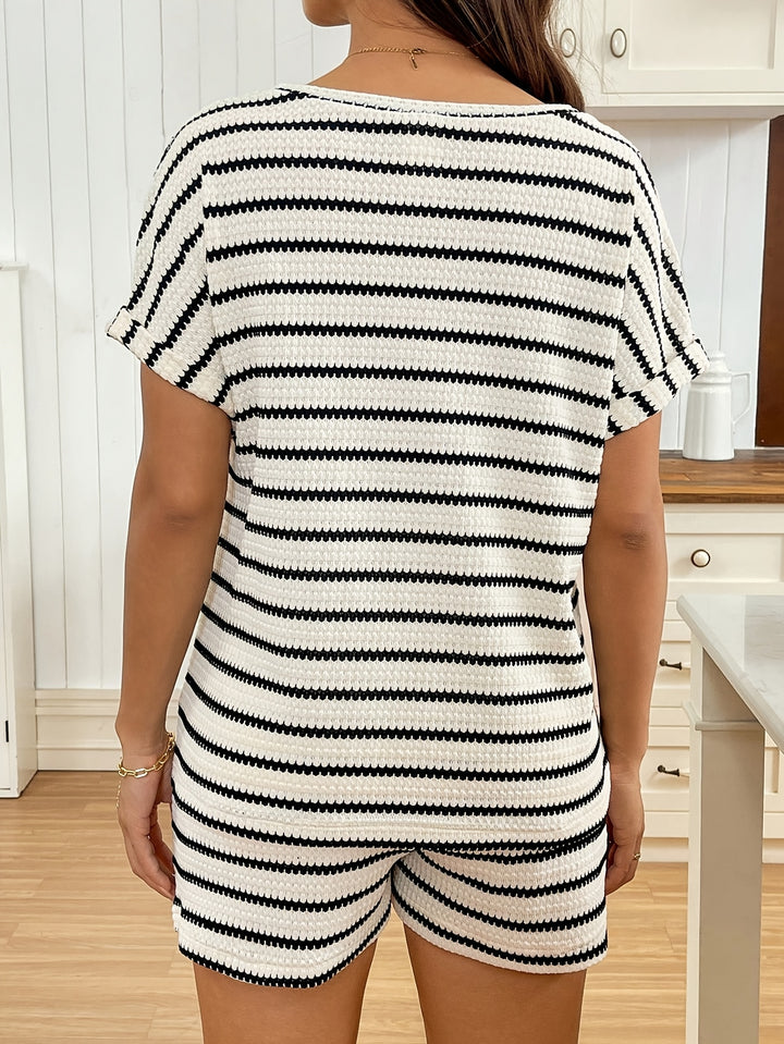 Effortless Black Stripe Knit Plus Size Pajamas for Women with Crew Neck Short Sleeve Two Piece Oversized Maternity Style