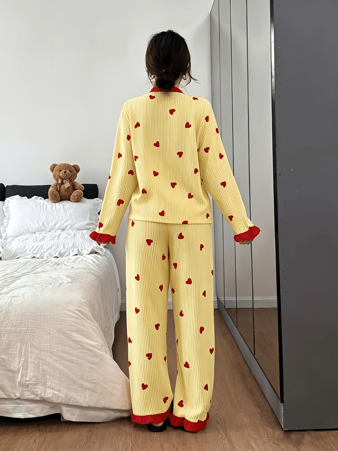Effortless Heart Pajamas for Women with V Neck Long Sleeve Contrast Cuff Casual Style