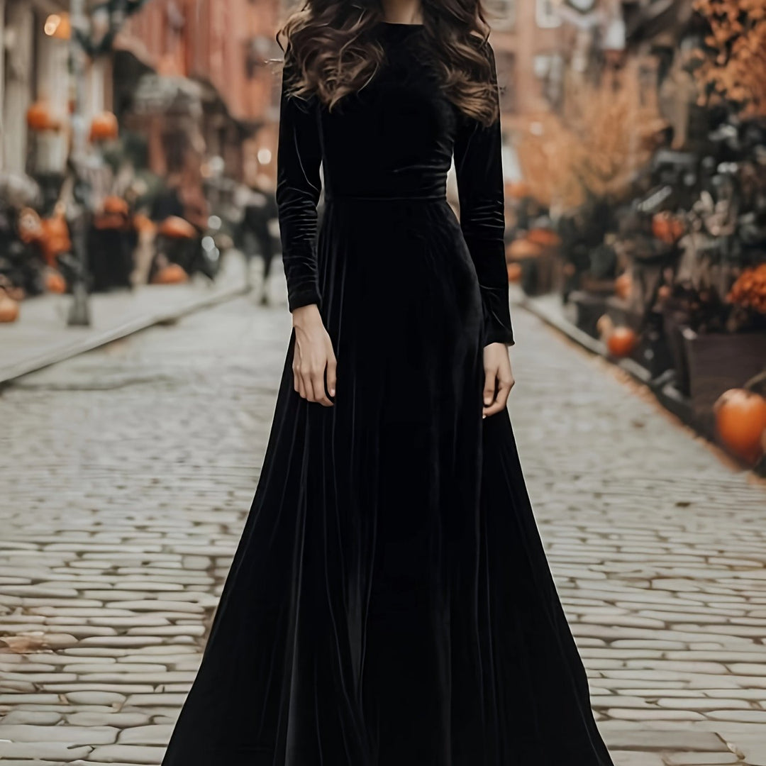 Paisley | Women's Black Plus Size Halloween Velvet Witch Maxi Dress