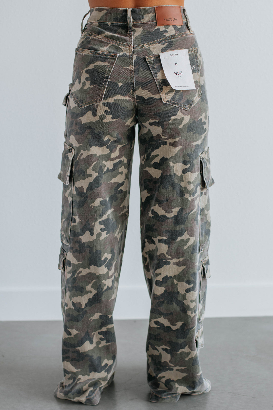 Calpurnia | Women Wide Leg Cargo Jeans
