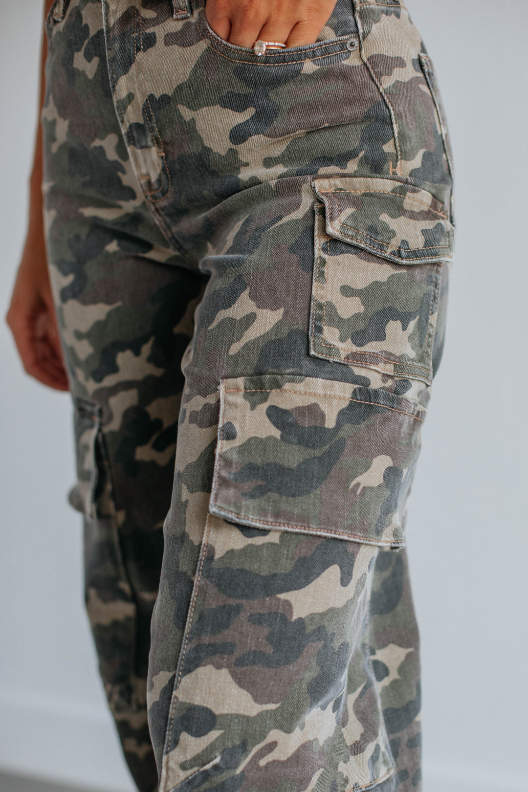 Calpurnia | Women Wide Leg Cargo Jeans