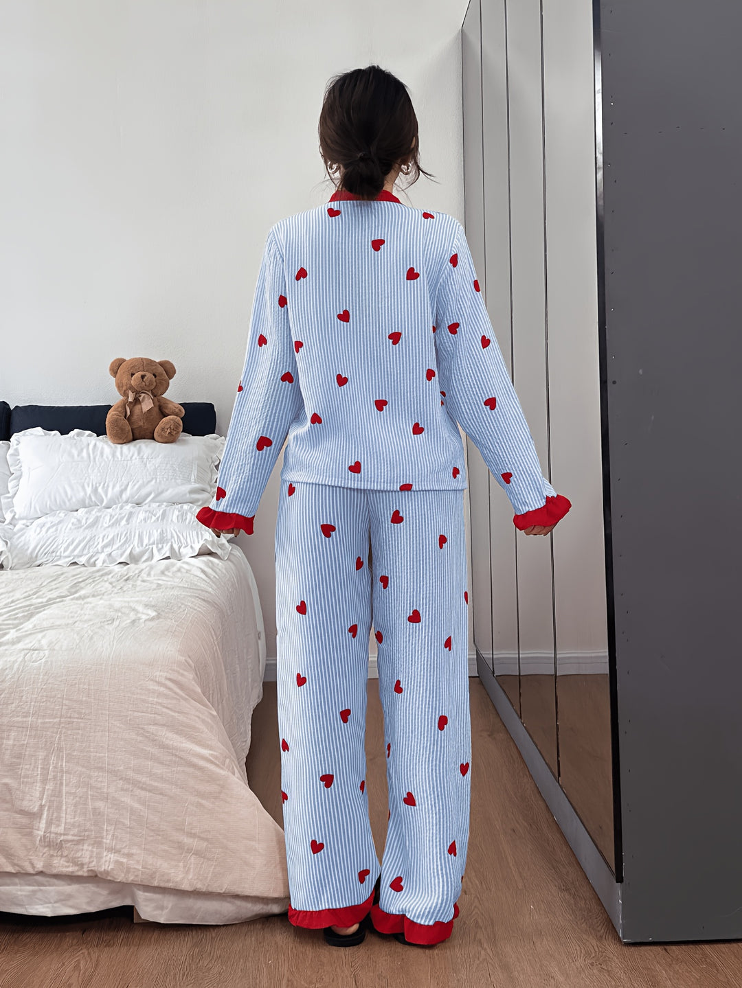 Effortless Heart Pajamas for Women with V Neck Long Sleeve Contrast Cuff Casual Style