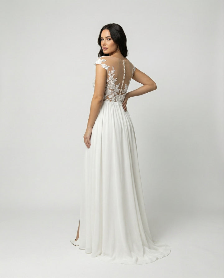 Elegant White Floral Lace Mother of the Bride Dress for Women with Formal Style