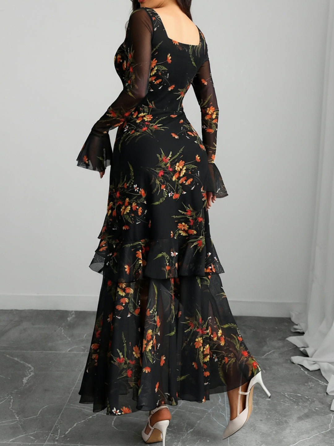 Elegant Black Floral Knit Plus Size Mother of the Bride Dress for Women with Sweetheart Neckline Long Sleeve Wedding Style