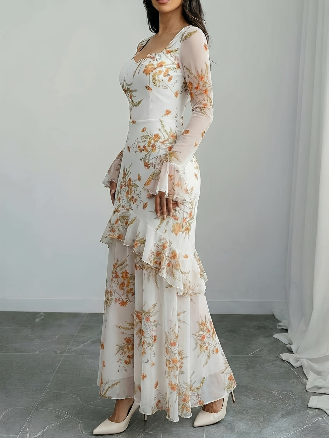 Elegant Black Floral Knit Plus Size Mother of the Bride Dress for Women with Sweetheart Neckline Long Sleeve Wedding Style