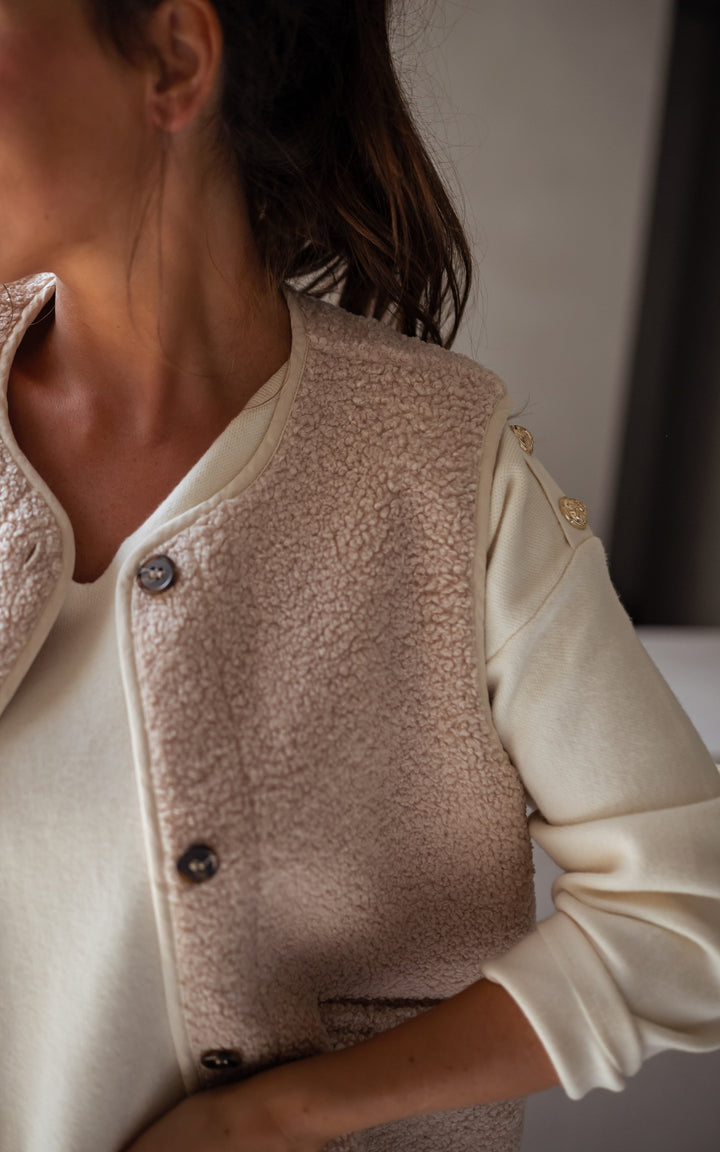 Teagan | Women's Beige Crew Neck Pockets Casual Vest
