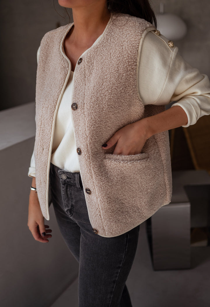 Teagan | Women's Beige Crew Neck Pockets Casual Vest