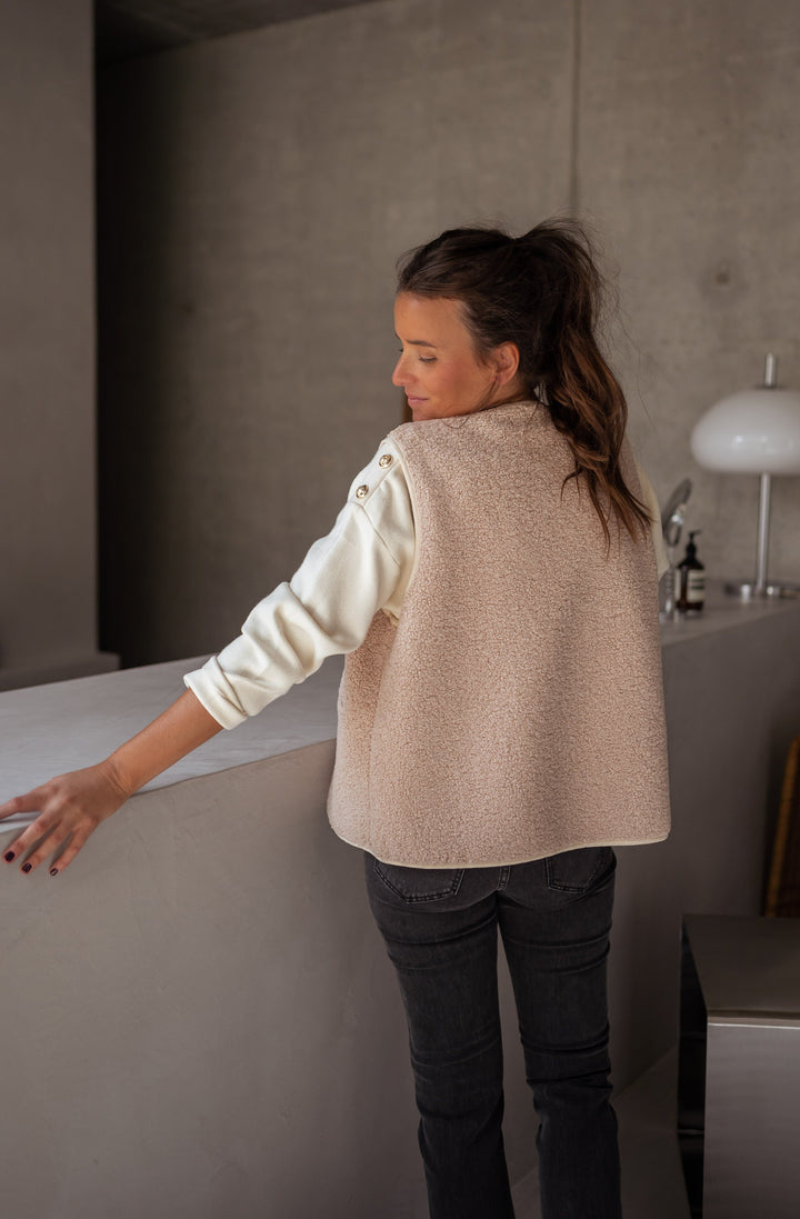 Teagan | Women's Beige Crew Neck Pockets Casual Vest