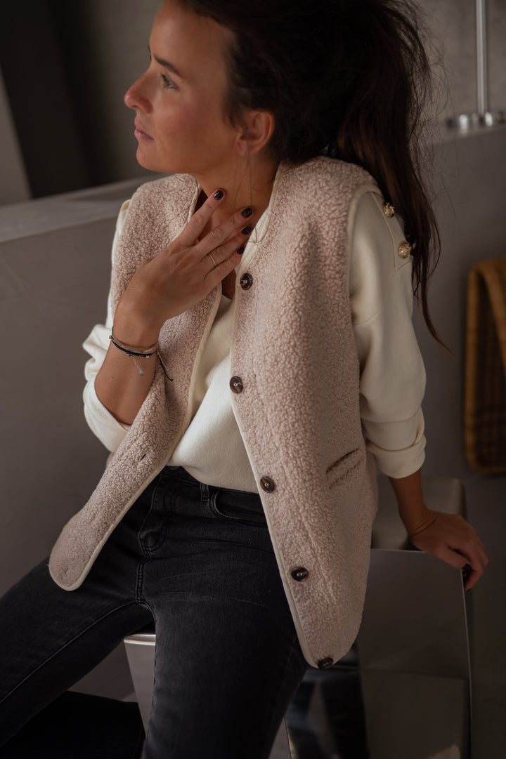 Teagan | Women's Beige Crew Neck Pockets Casual Vest